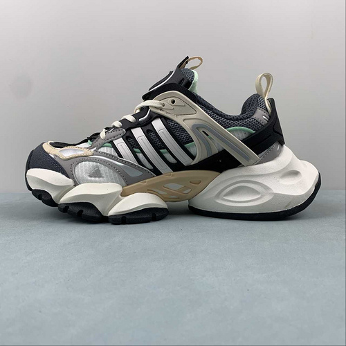 D  Adidas XLG Runner Deluxe  IH7796  36-45